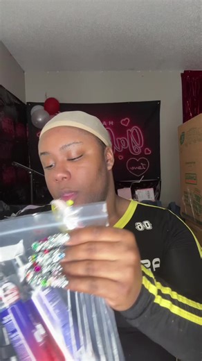 @All Day Got Hold sent me the FULL lace system 👏🏽 adhesive spray, melting spray, lace remover & edge control… lace not going ANYWHERE 🔒✨ #alldaygothold #laceadhesive #meltingSpray #wiginstall #laceglue