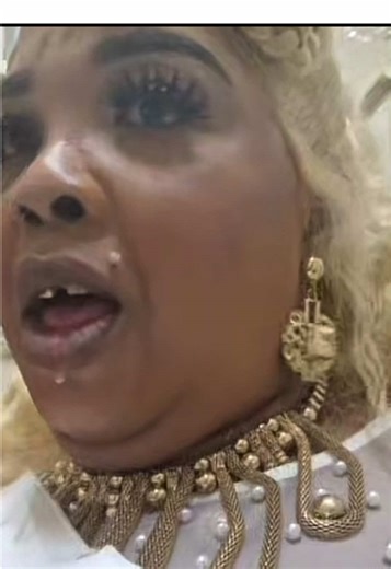 @ the funeral for mama random lady shares ☕️ with Aunty Faye Fabulous 😳 #dram