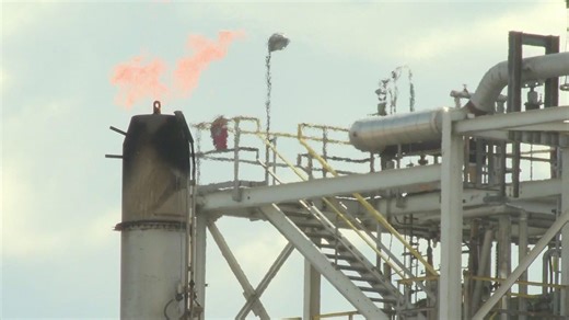 Environmental groups begin lawsuit against Suncor oil refinery over clean air standards