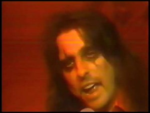 Alice Cooper . The Nightmare. 1975 TV special. /4/ Only Women Bleed.