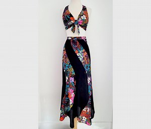 Vintage 1970s Two-piece Maxi Dress, Halter Top, Swirled Panels on Skirt, Bright Floral Print, Size 5 - Etsy