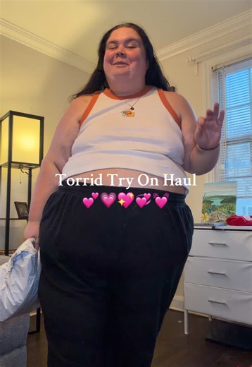 Officially a size 28 apron belly girlie 🥹🫶 @Torrid #plussize #tryonhaul #ootd #plussizeclothing #fyp