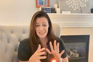 Visitation dreams versus Projection dreams? #deborahhanlon #intuitive #AskDeborah #Dreams #dreaminterpretation #visitsfromlovedones #VisitationDreams #connectingwithspirit #spirituality | Deborah Hanlon