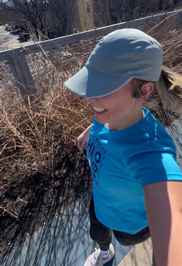 What a beautiful day for fake spring run 🤣 #runnergirl #runtokcommunity #berlinmarathon2026 #runnerstiktok #chicagorunning