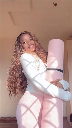 Been busy these past few days💖 #contortion #youtubeshort