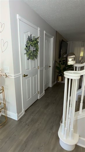 Spring has started. Added some pink decor and new bunnies that I”m in love with! ⠀ ⠀ How Glamorous are these bunnies 🌸 ⠀ ⠀ ⠀ ⠀ ⠀ ⠀ ⠀ ⠀ Follow@vilmarieathome for more seasonal and more decor...,,, ⠀ ⠀ ⠀ ⠀ ⠀ ⠀ #springiscoming #bunnies #springdecor #explorer #ighomes | Vilmarieathome