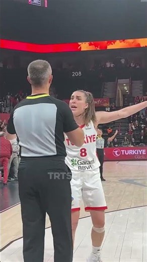 Ariadna Chueca - Veronika Obertova