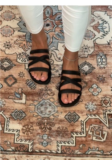 Discover the Latest Crocs Splash Strappy Sandals