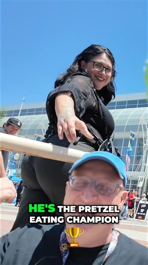 The Pretzel Eating Champion! #shorts #boogiemanpuppet #pretzel