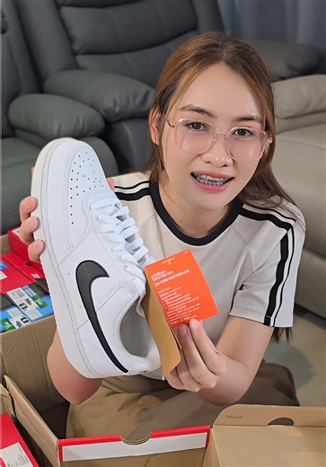 รองเท้า Nike สำหรับผู้หญิงที่ใส่สบายและแข็งแรง