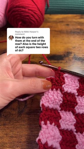 Michelle ⋆ MitchesGetStitches on Instagram: "How to work checkered corners (working in ROWS) 🏁 I will have a complete tutorial & pattern for this project soon (on YouTube!) #crocheting #crochetersofinstagram #crochetpattern #checkerboard #crochetinspo"
