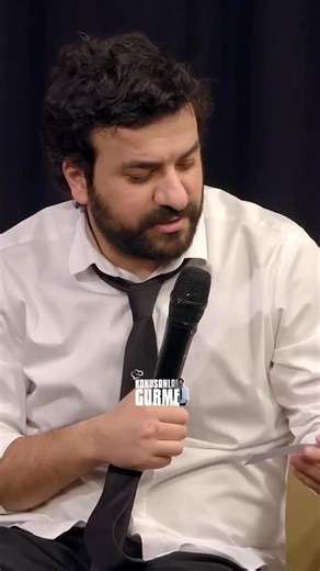 Konuşanlar Gurme on Instagram: "Daha fazlası için takip edin. Futbol sahası dikdörtgen şeklinde olup sahanın kenarlarda yer alan çizgileri taç çizgisi, kısa kenarlarda yer alan çizgiler ise kale çizgisi olarak adlandırılır. Kale çizgileri 45 ile 90 m arasında, taç çizgileri 90 ile 120 m arasında olmalıdır. Uluslararası maçlarda ise bu uzunluklar kale çizgileri için 64 ile 75 m, taç çizgileri için ise 100 ile 110 m olarak belirlenmiştir. Saha, her iki taç çizgisinin orta noktasını birleştiren bir