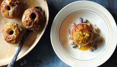 Baked apples with Calvados sauce recipe