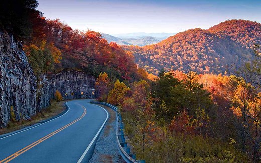 14 Fall Road Trips for Stunning Scenery Around the U.S.