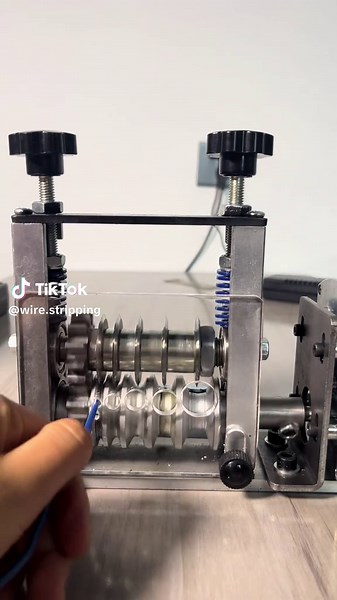 Xingke Wire Stripping Machine for Electricians