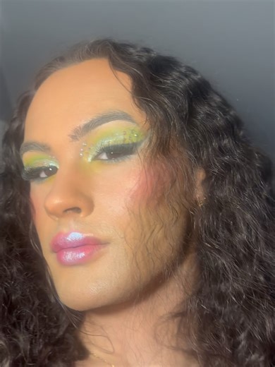 Jose Martinez-Velez ™ on Instagram: ".✨🌺A example as to why you should love the color green🥑🐉🦚🌿💚🌺✨ ___________________________________ • • • Base and Complexion🌺 @danessamyricksbeauty Yummy Skin Glow Serum. @milkmakeup Lit Highligher. Hydro Grip Primer. @milkmakeup Hydro Grip Eye Primer. @fentybeauty Soft’Lit Naturally Luminous Longwear Foundation Shade, “265”. @fentybeauty Match Stix Matte Contour Skinstick Shade, “Truffle 04”. @fe