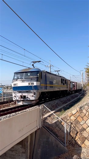 久しぶりの貨物列車‼️#shorts #鉄道 #鉄道のある風景 #どこでもきっぷ #train #電車 #貨物列車 #貨物列車ef210 #jr神戸線