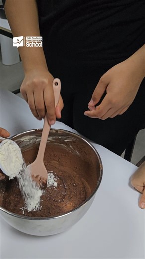 Takiacademy International School on Instagram: "A kitchen full of color, flavors that dance, aromas that sing… Feel the vibe! ✨👩‍🍳 TakiAcademy International School.. Learning By Doing 💙 #takiacademy_international_school #ib #education #internationale"