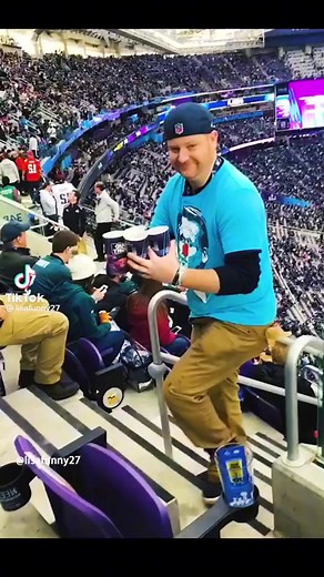 Funny fails🤣 #fyp #funny #fails #failscompilation #meme #hahah #meme credits:@lisafunny27