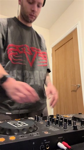 Discover the Ultimate Techno Mixing Techniques