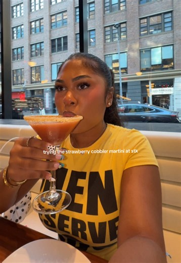 STK Strawberry Cobbler Martini Review: Tastes Like Jam? 😍