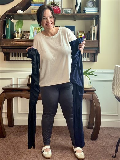 Watch 3 pack of great leggings on Amazon Live