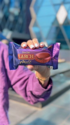 بتتحرك؟ بتسافر؟ رايح الشغل؟ ​ لارش ميلت معاك في كل حتة!​ #Larch #Melt #Cake #Premium | Larch Egypt