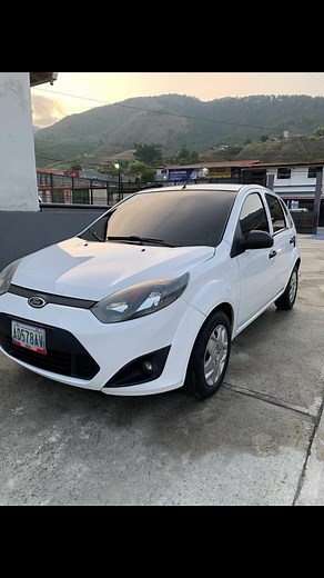 Explore the 2011 Ford Fiesta: Features and Benefits