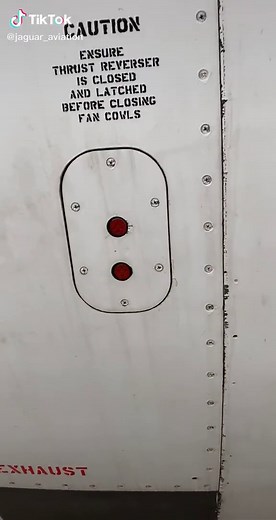 Boeing making our lives easier 🥺💕 #boeing #b777 #Avionics #airplane #aviation #Aviationdaily #cold #thrustreverser #hydraulics #buttons