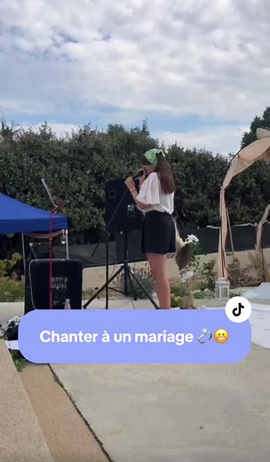 Mon premier travail rémunéré en tant que chanteuse