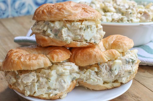 Easy Chicken Salad Recipe (Southern-Style)