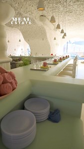 Property: Cento Raw Bar, an ethereal hideaway in L.A. Address: 4919 W Adams Blvd, Los Angeles, CA 90016 Amenities: Raw bar, inventive seafood dishes, natural wines, and cozy, immersive nooks 🔹🍸🌊 Step into Cento Raw Bar and feel like you have been transported to a Mediterranean grotto in the heart of West Adams. The dining space is full of soft curves, seafoam green bars, snail shell chairs, and textured plaster walls that catch the afternoon light just right. Overall, each thoughtful design e