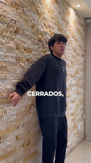 Omega.com on Instagram: "😵Seguiras caminando con los ojos cerrados o tomaras el control de tu negocio?🚀 . . . . . #software #contabilidad #dian #softwarecontable #talleres"