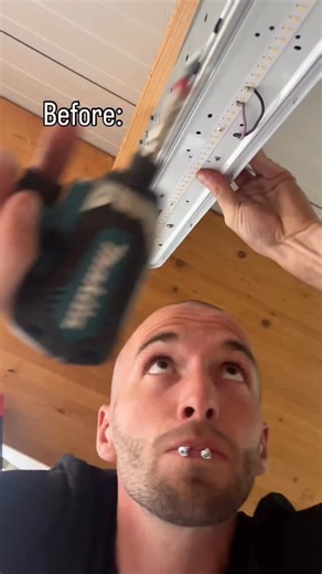 Never take your eyes off the screw…. Or just use the BitTool 🔩🧲 #tools #construction #contractor | SharpTools