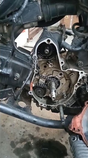 most popular Splendor engine repairing problem#YouTube shorts#1 million views#I am mechanic command