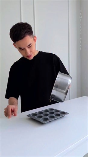 Artistic Viral on Instagram: "@nameless_cake Evgeny Kostyuchenko is a world class cake artist who turns sugar and sponge into stunning edible art 🎂🎨🍰 His creations range from hyper realistic portraits to detailed story driven scenes, all showcasing extraordinary precision and creativity. Based in Moscow, his work is admired worldwide for combining unforgettable flavor with striking visual beauty, making every cake a true work of art."