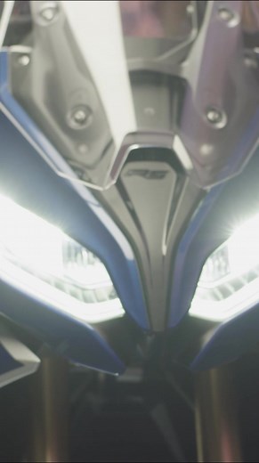 Conquer new heights with the BMW R 1250 RS