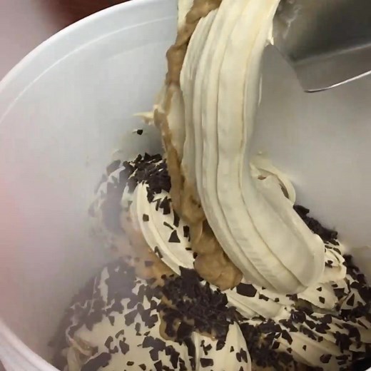 3.9K views · 91 reactions | It’s all for the graham. Graham Central Station that is. Watch as our fresh graham cracker ice cream blends with chocolate flakes and that sweet graham cracker swirl. | Bruster's Real Ice Cream | Facebook