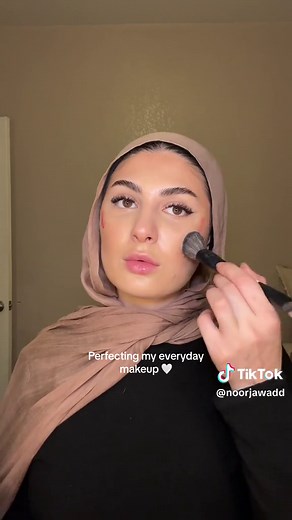 Everyday Makeup Tutorial with Elissa: Tips for Muslim and Arab TikTokers