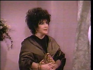 44K views · 2.3K reactions | Just thinking that Elizabeth's jewels are fake is a crime in and of itself, let alone losing them! See how a scenario like that would play out in this clip from the sitcom Can't Hurry Love. #ElizabethTaylor #CantHurryLove #NancyMcKeon #MariskaHargitay #Actress #TV #Guest | Elizabeth Taylor | Facebook