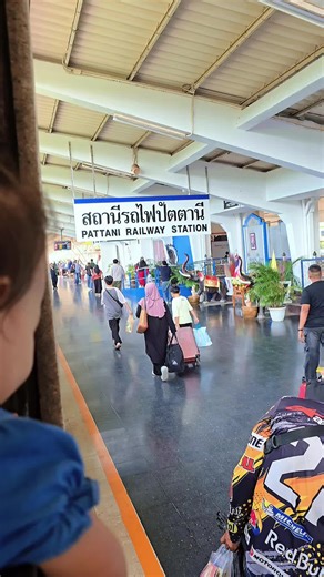 #สตอรี่ความรู้สึก #เทรนด์วันนี้ หากปีใหม่คือ การเริ่มต้นใหม่ ก็ขอให้เป็นการเริ่มต้นแต่สิ่งดีๆนะ ปัตตานีหวานเจียบ😉📽