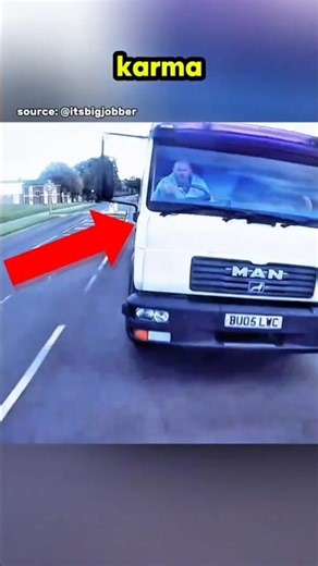 Dashcam - Truck Driver’s Road Rage Ends in Instant Karma | Dashcam Footage #roadrage #dashcam