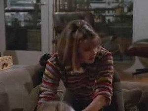 Daphne applies liniment to Niles