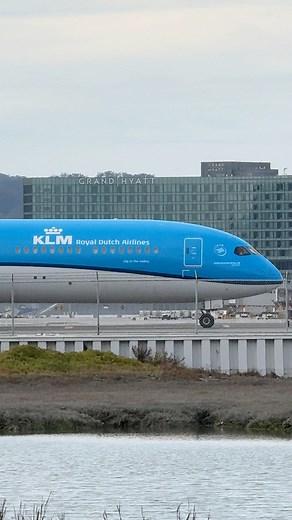 7.1K views · 332 reactions | Awesome takeoff KLM Boeing 787-10 Dreamliner flight KL606 from San Francisco (SFO) for Amsterdam (AMS) #fbreels2025ツ #fbreelsfypシ゚viralシ #everyonehighlights #starseverywhereシ #fbreelsvideo #Viralシ #fypシ゚ #everyonefollowers #SFO #plane #airplane #airport #aircraft #planespotting #planespotter #boeing #boeinglovers #boeing787 #aviation #AviationLovers #aviationdaily #aviationgeek #takeoff #KLM | RJ PlaneSpotting | Facebook