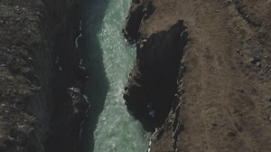 Fast flowing water - Free Stock Video