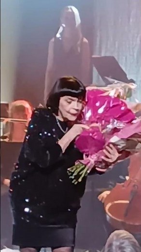MIREILLE MATHIEU des fleurs , des fleurs pour Mireille. 60 ans d'amour Montpellier 23 novembre 2025