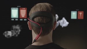 这个眼镜会带你看到你最想看的东西，那么你最想看见什么呢？