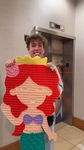 38K views · 2K reactions | Wait until the end to see a creator wink at you! 朗﫣來 #fgteev #mrsbench #fidgettoysplus | Fidget Toys Plus | Facebook