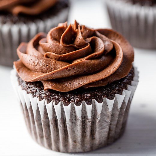 Moist, chocolatey perfection. These are the chocolate cupcakes you’ve been dreaming of! ✅RECIPE: https://thestayathomechef.com/chocolate-cupcake-recipe/ | The Stay At Home Chef