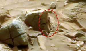 Footage of Mars captures figure that could be an ALIEN